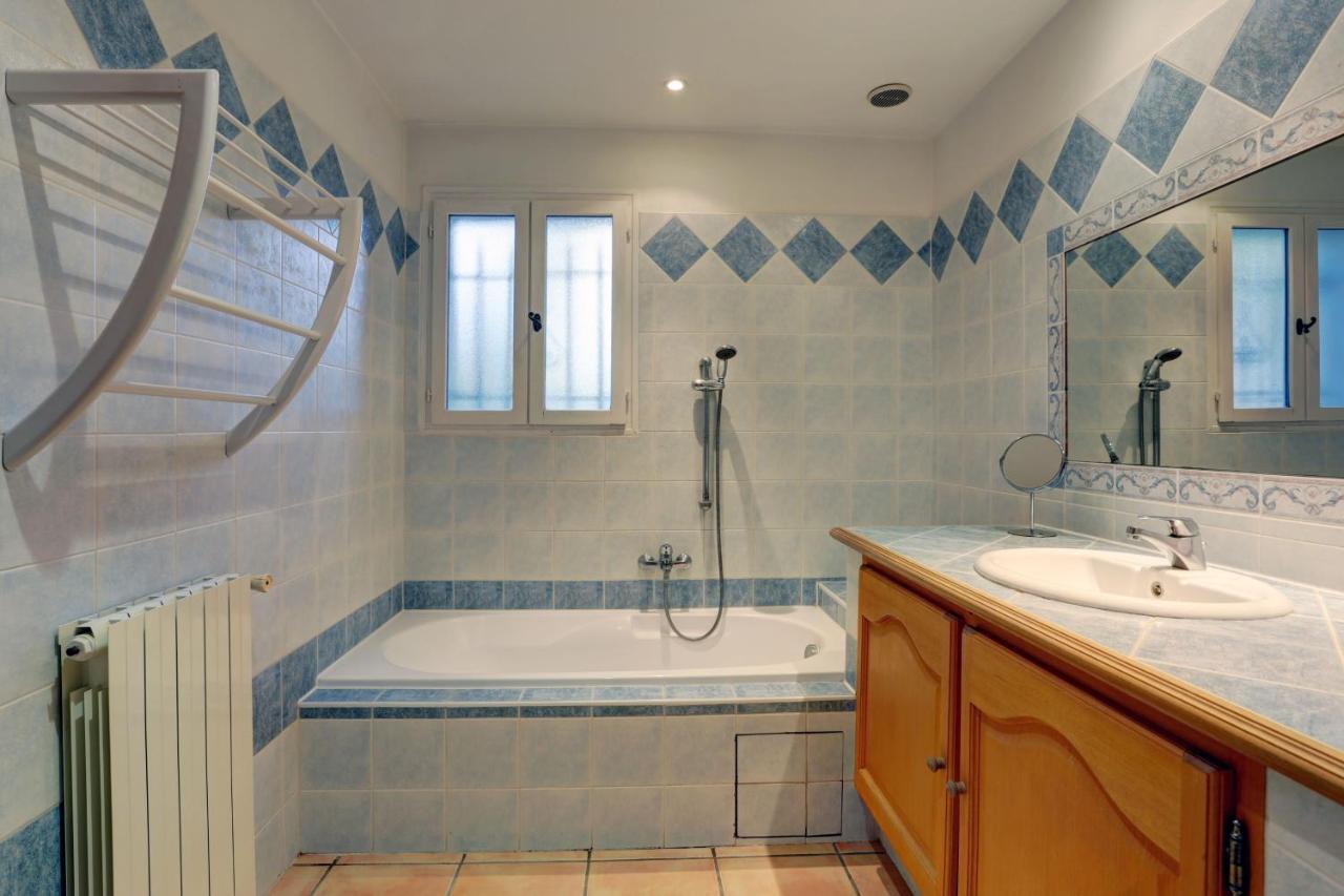 villa de charme, 8 pers, climatisée, piscine chauffée, calme garanti Roquebrune-sur-Argens Exterior foto